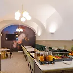 Heritage Szálloda