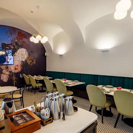 Heritage Hotell