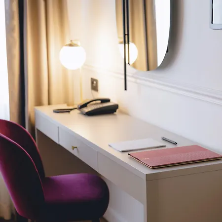 Hotell Heritage 4*